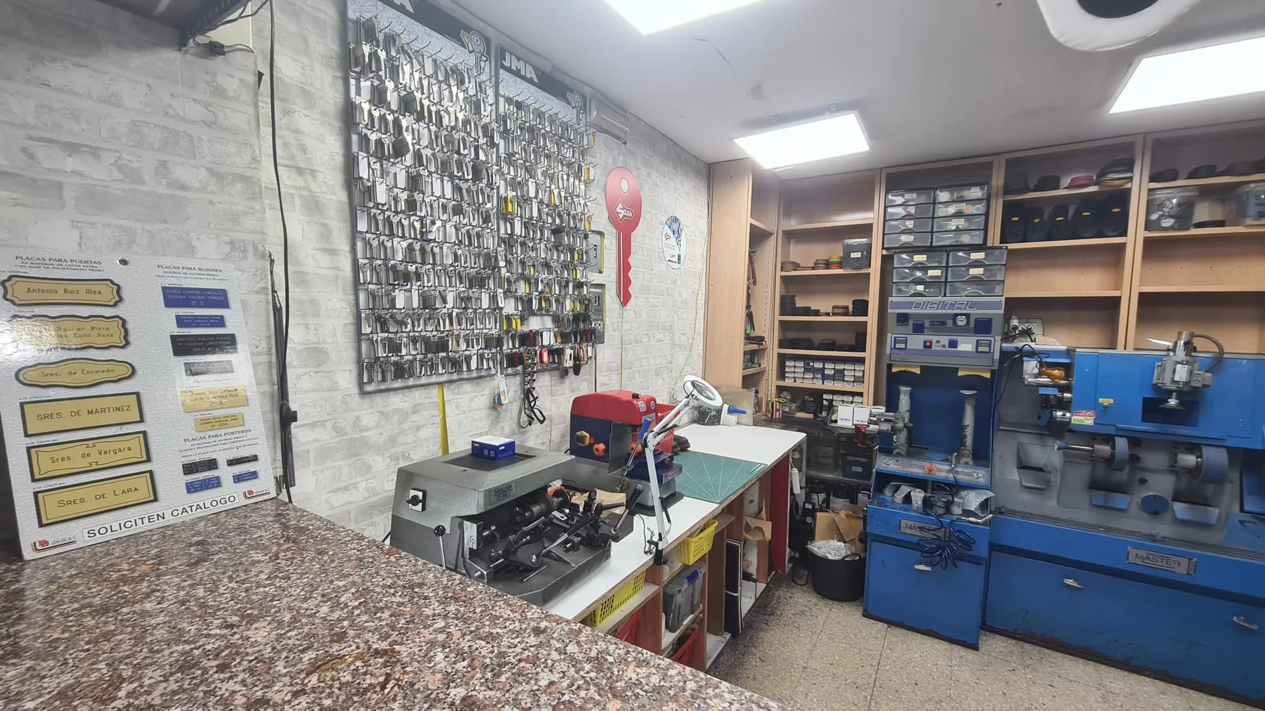 Interior real de la tienda de San Nicasio